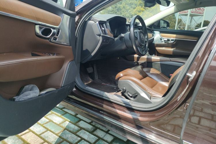 Used Volvo S90 2019 T5 Prestige Edition
