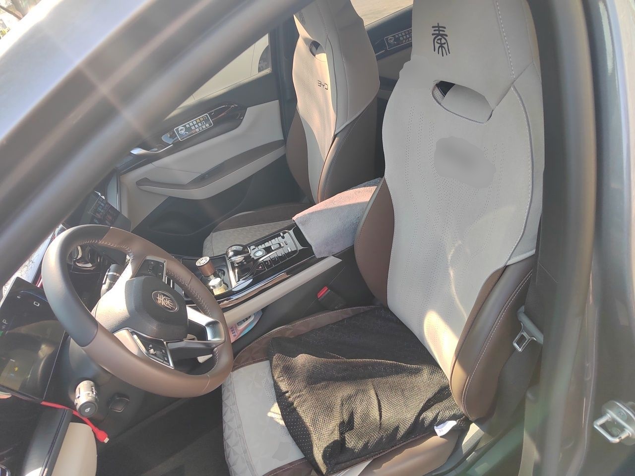 BYD Qin PLUS 2024 HONOR Edition DM-i 55KM Leading Model — снимка 15