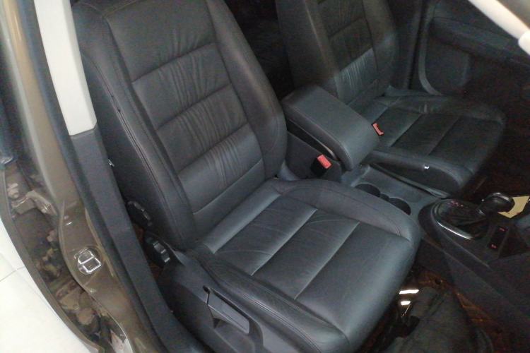 Used Volkswagen Touran 2015 1.4T DSG Comfort Edition 5 Seats