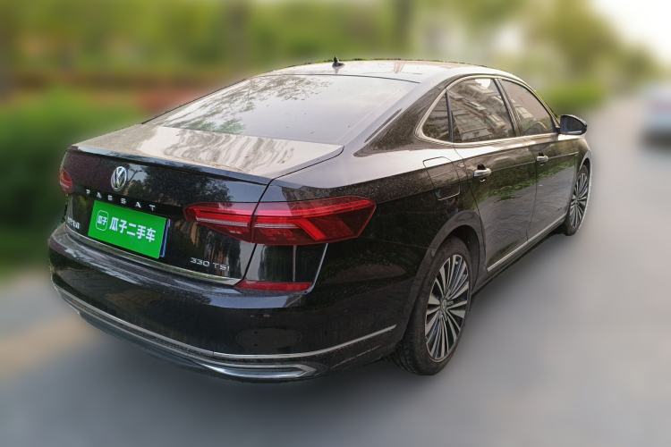 Used Volkswagen Passat 2019 330TSI Luxury Edition China VI Standard

