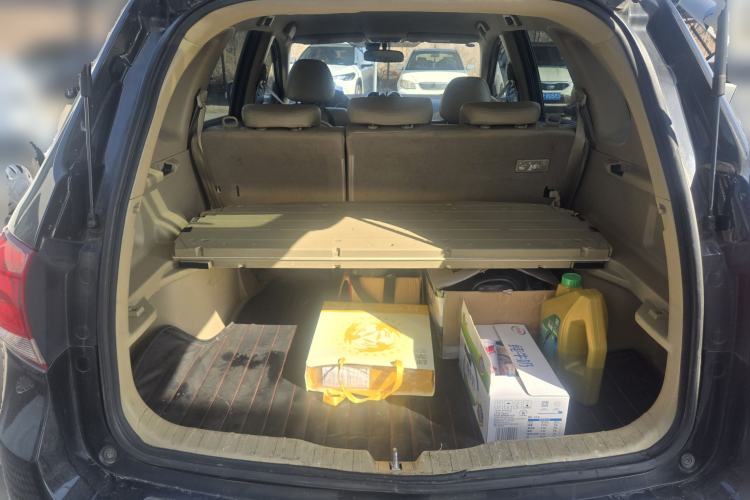 Used Haval H6 2011 Green Silence 2.0T Manual Two-Wheel Drive Urban Model