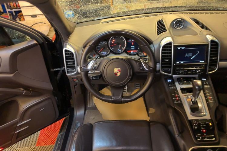 Used Porsche Cayenne 2011 Cayenne Turbo 4.8T