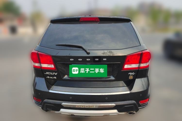 Used Dodge Journey 2013 2.4L Two-Wheel Drive Luxury Version Rear