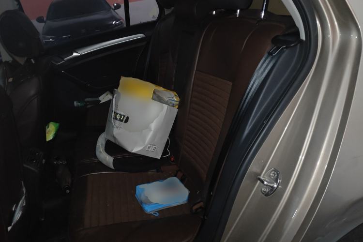 Used Volkswagen Golf 2017 1.6L Automatic Comfort Million-Vehicle Anniversary Edition