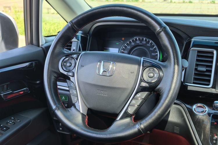 Used Honda Elysion 2019 2.0L Hybrid Luxury Edition Interior 2