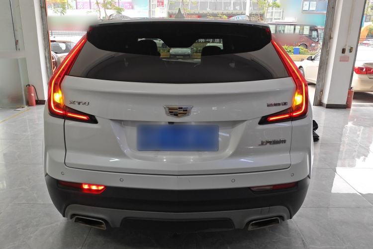 Used Cadillac XT4 2020 28T Two-Wheel-Drive Leading Version
