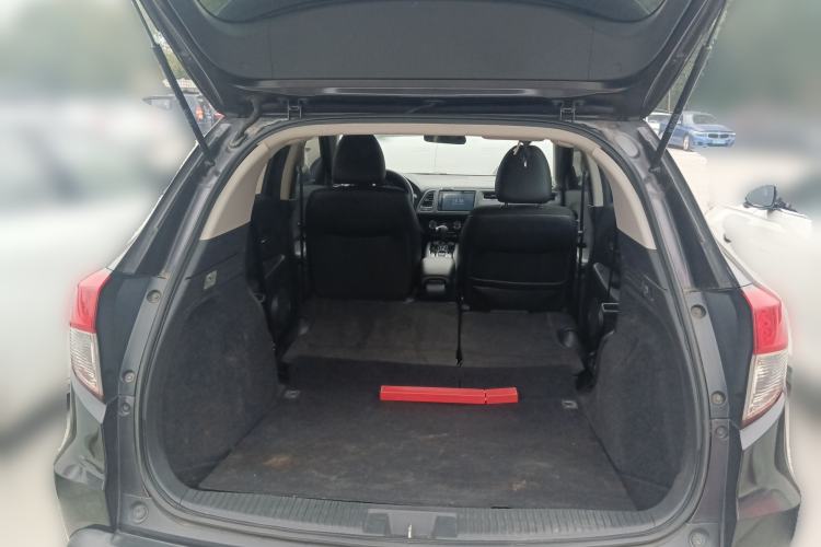 Used Honda Vezel 2020 1.5L CVT Pioneer Edition Trunk