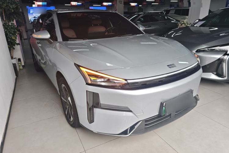 Used Geely Galaxy L6 2025 EM-i 140km Starship Edition Front Right 45 Deg