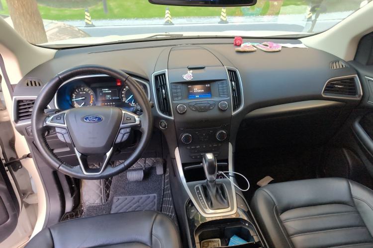 Used Ford Edge 2018 EcoBoost 245 Two-Wheel-Drive Platinum Edition 7-Seater China V Emission Standard Center Console