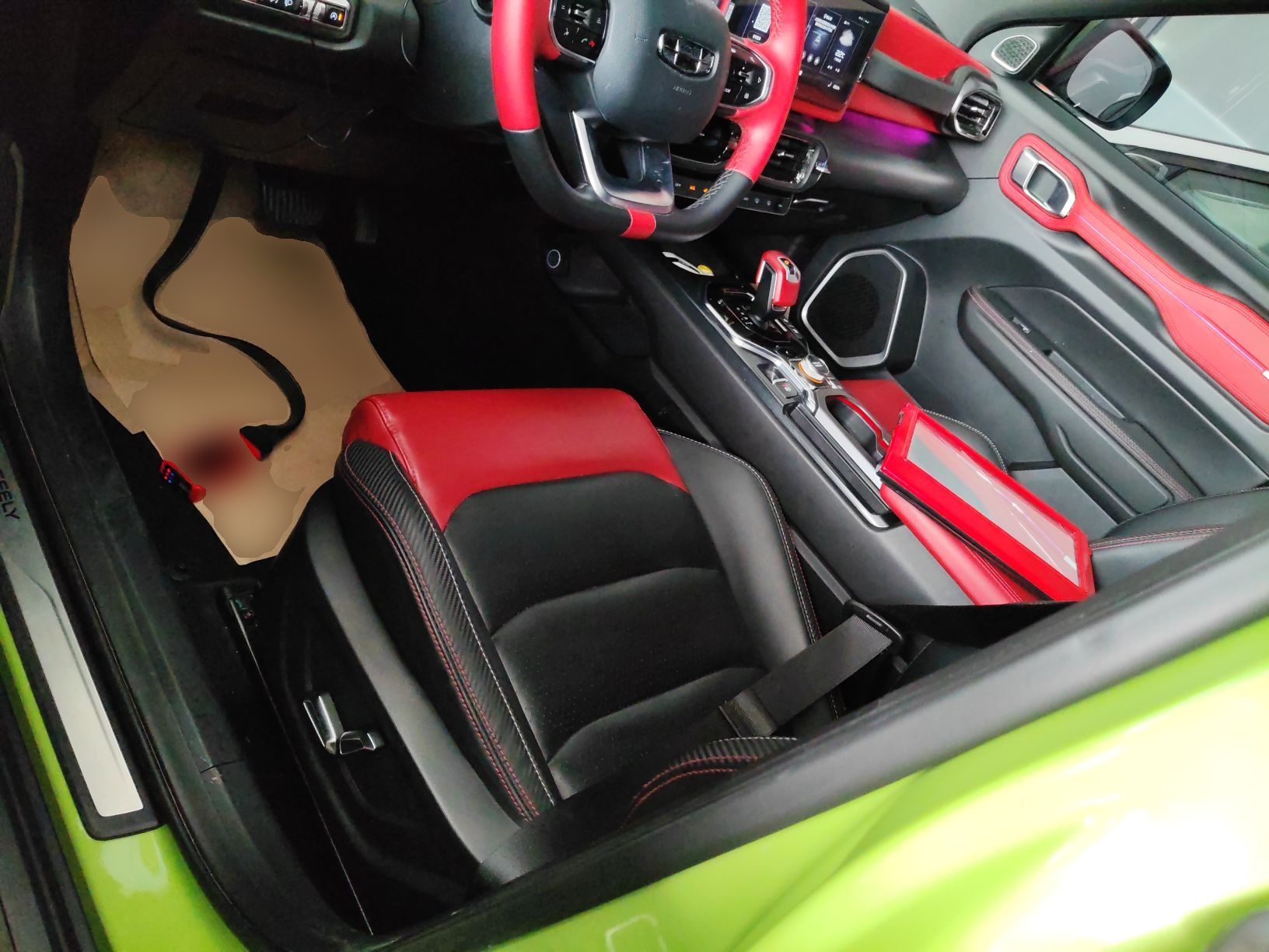 المقاعد الأمامية داخل السيارة