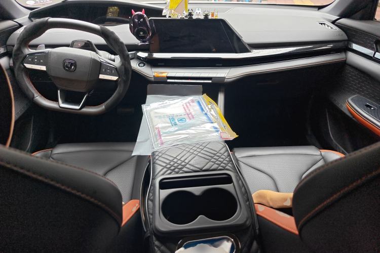 Used CHANGAN UNI-V 2023 1.5T Prestige Model
