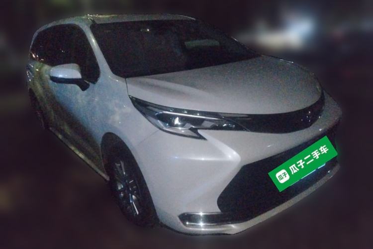 Used Toyota SIENNA 2023 2.5L Hybrid Comfort Edition
