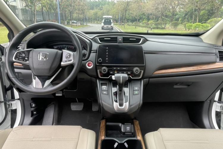 Used Honda CR-V 2017 240TURBO CVT Front-Wheel Drive Fashion Edition