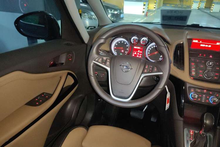 Used Opel Zafira 2013 1.4T Seven-Seater Luxury Model