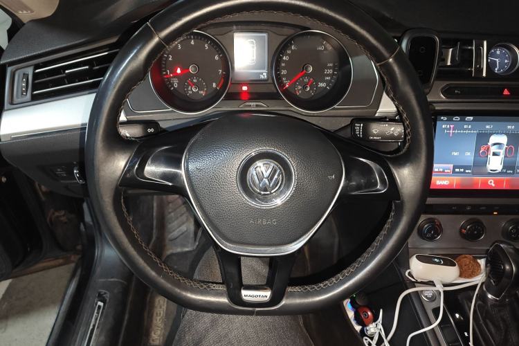 Used Volkswagen Magotan 2018 280TSI DSG Comfort Model
