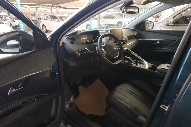 Used Peugeot 5008 2017 380THP 7-Seater Luxury Edition
