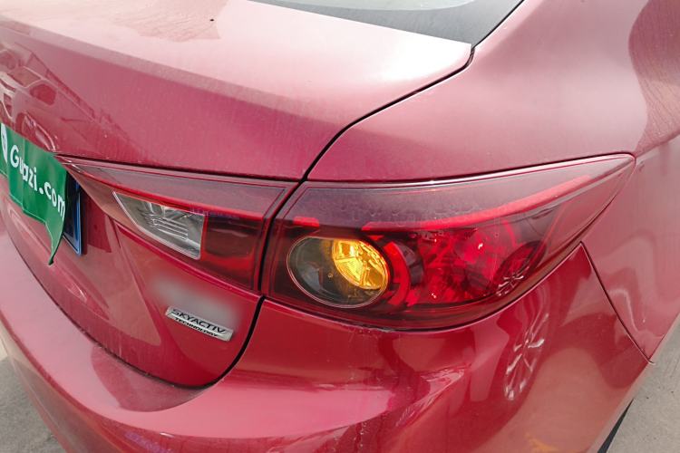 Used Mazda Mazda 3 Axela 2016 Sedan 1.5L Automatic Comfort Model