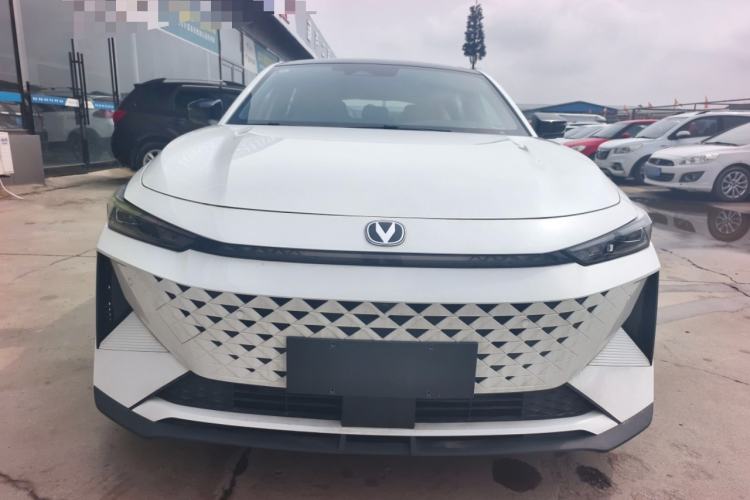 Used Changan UNI-V iDD 2024 Blue Whale Smart Electric iDD 136km Luxury Model