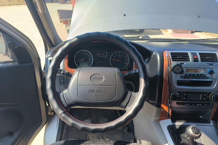 Used Jinbei Grace 2016 2.0L Express Utility Model
