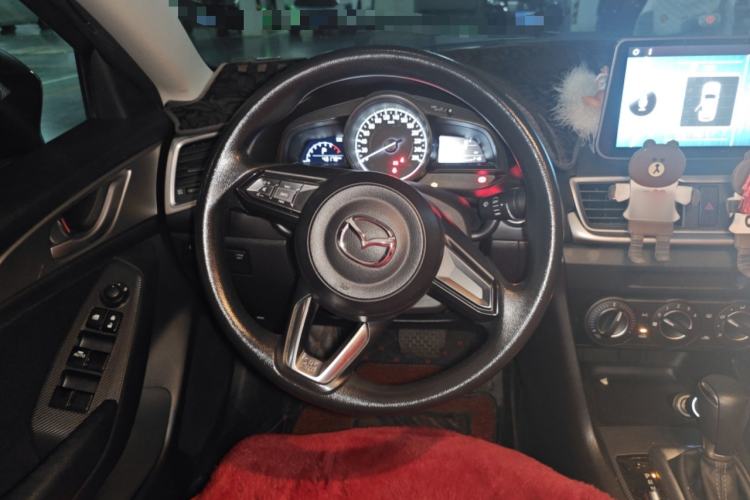 Used Mazda 3 Axela 2017 Sedan 1.5L Automatic Comfort Model Emission Standard China V Steering Wheel