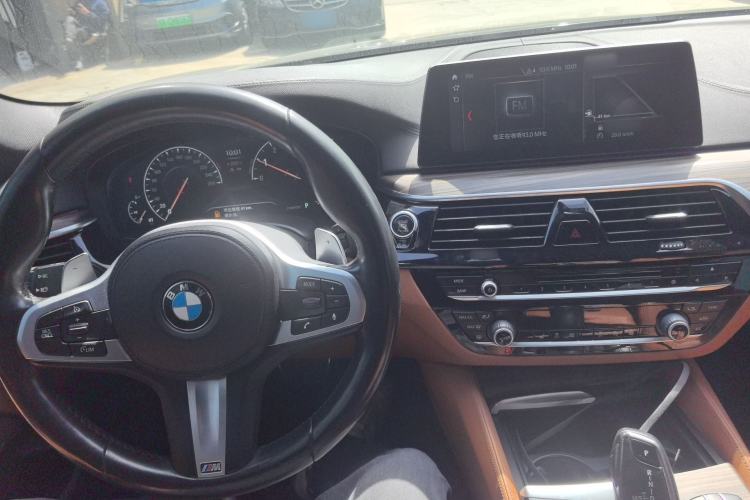 Used BMW 5 Series 2019 530i M Sport Package Center Console