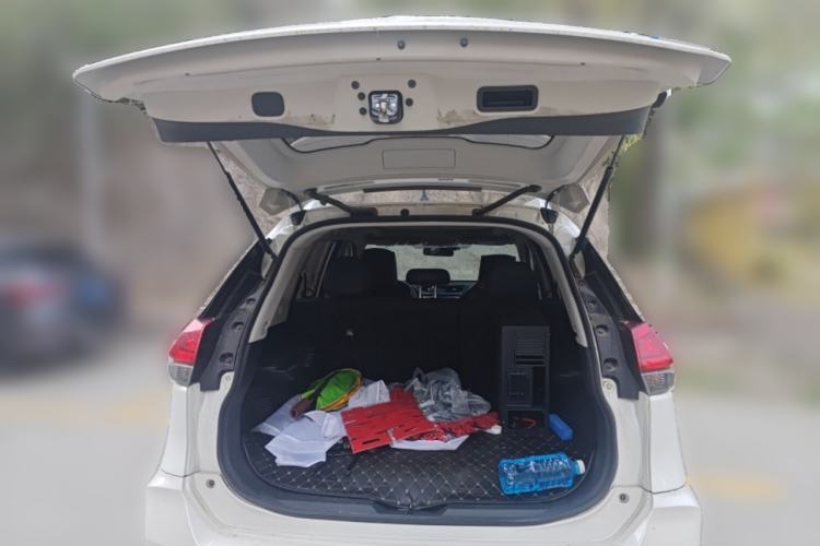 Used Nissan X-Trail 2017 2.0L CVT Comfort Edition 2WD Trunk