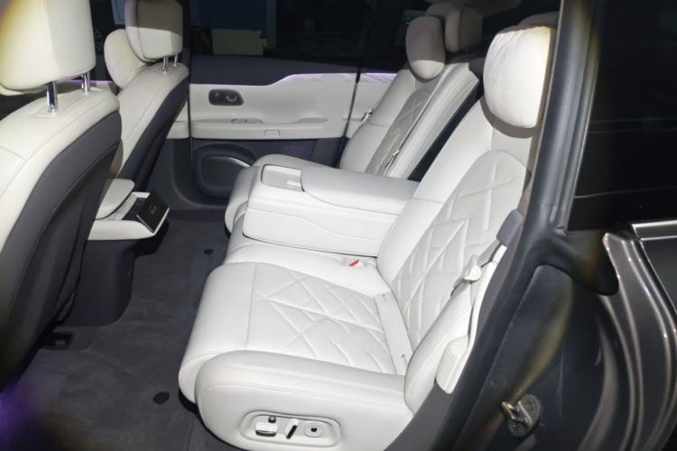 Used Nio ET7 2024 75 kWh Executive Edition Left Rear Seat