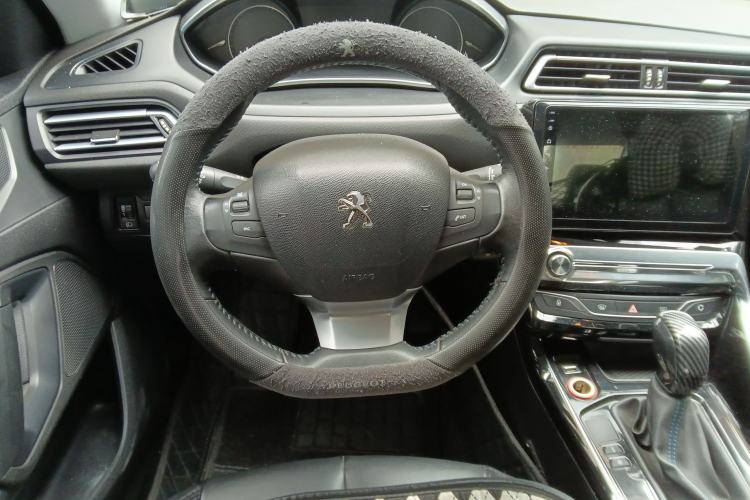 Used Peugeot 308 2016 1.6L Automatic Fashion Edition Steering Wheel