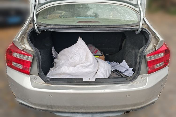 Used Honda City Classic 2012 1.5L manual Comfort version Trunk