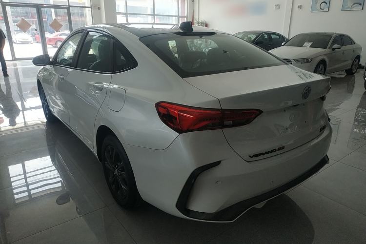 Used Buick Verano 2023 Pro GS Hunter Wind Edition Rear Left 45 Deg