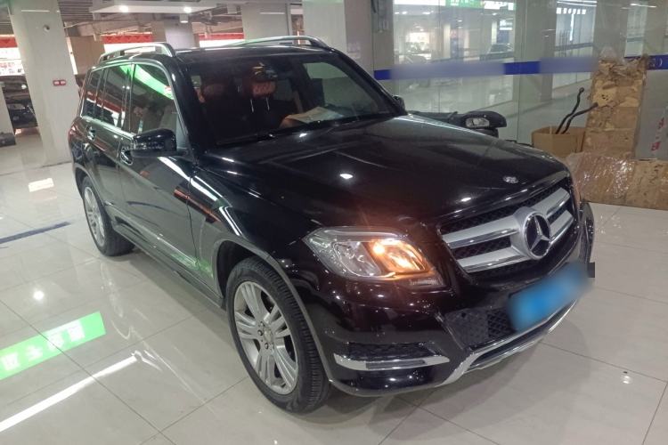 Used Mercedes-Benz GLK-Class 2014 GLK 200 Standard Model Front Right 45 Deg