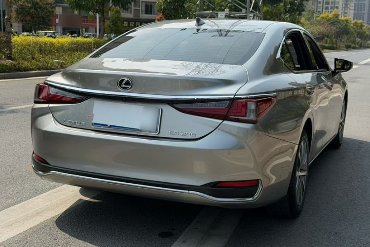 Used Lexus ES 2020 200 Excellence Edition