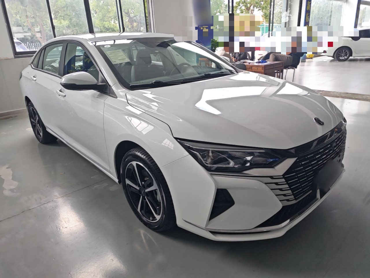 Dongfeng Aeolus Yixuan MAX 2024 1.5T Luxury Edition — снимка 3