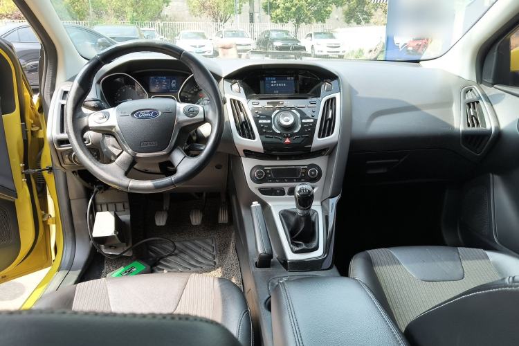 Used Ford Focus 2012 Hatchback 2.0L Manual Luxury Sport Model
