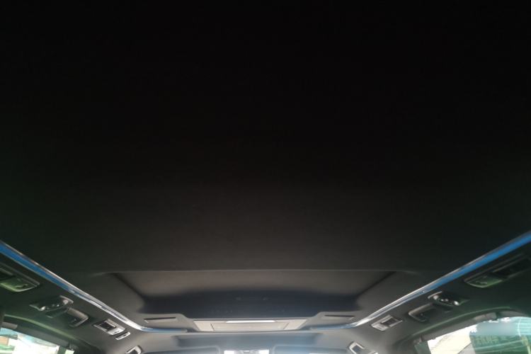 Used Toyota Vellfire 2023 Crown Dual-Engine 2.5L HV Ultimate Edition
