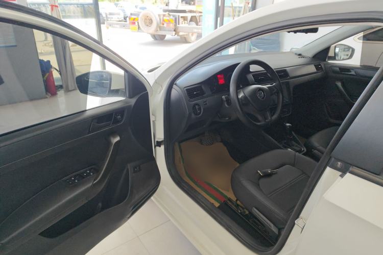 Used Volkswagen Santana 2018 1.5L Automatic Fashion Edition Driver Seat