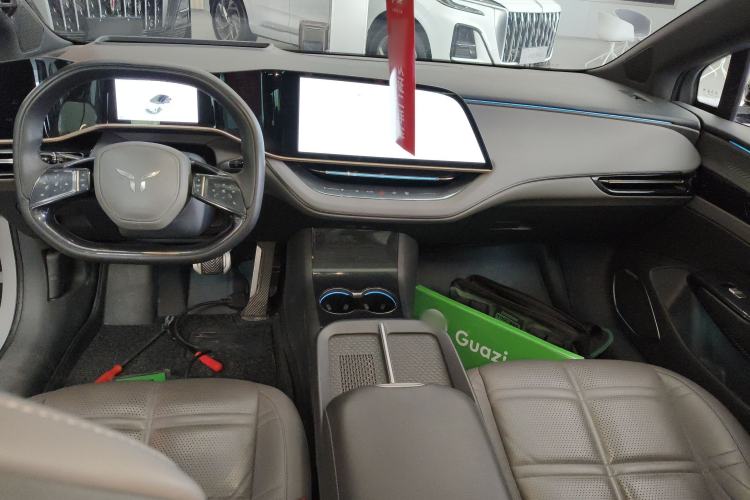 Used Hongqi EH7 2024 760 Pro+ Four-Wheel Drive Version Center Console