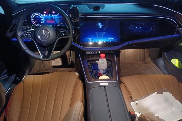 Used Mercedes-Benz E-Class New Energy 2024 E 350 e L Plug-in Hybrid Sedan Center Console