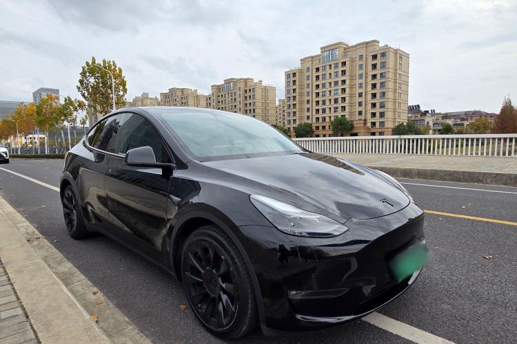 Used Tesla Model Y 2021 Long-Range All-Wheel-Drive Version 3D7

