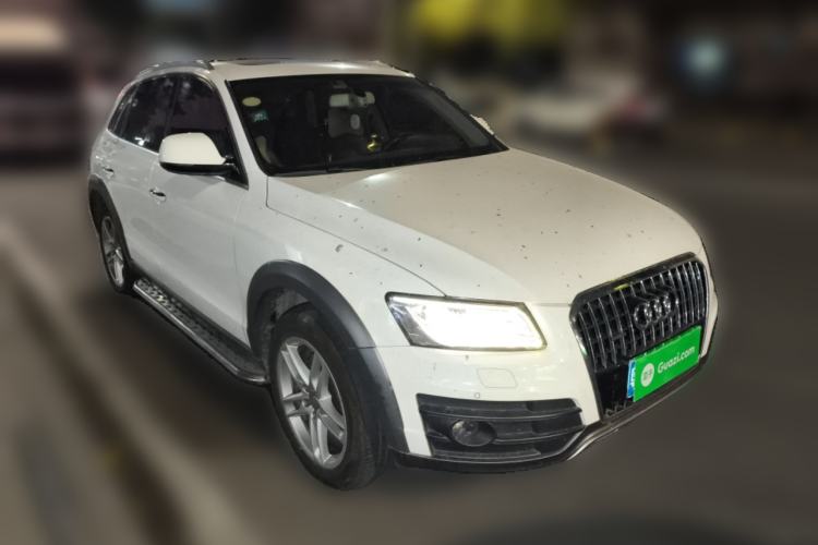Used Audi Q5 2017 Plus 40 TFSI Comfort Model

