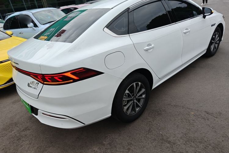 Used BYD Qin PLUS 2024 HONOR Edition DM-i 55KM Beyond Model
