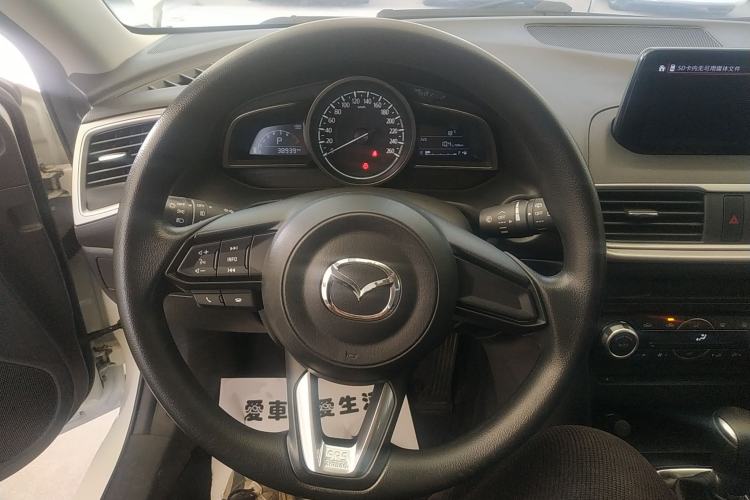 Used Mazda 3 Axela 2017 Hatchback 1.5L Automatic Luxury Model Emission Standard China V Steering Wheel