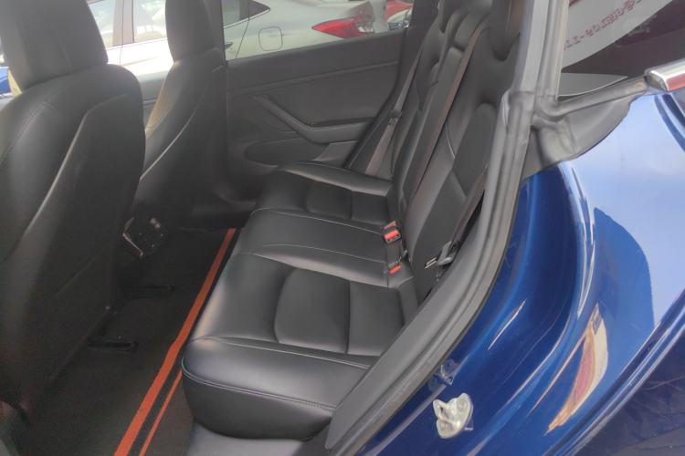 Used Tesla Model 3 2019 Long-Range All-Wheel-Drive Version
