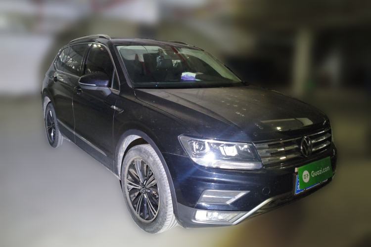 Used Volkswagen Tiguan L 2021 280TSI Automatic Two-Wheel Drive Smart Edition Front Right 45 Deg