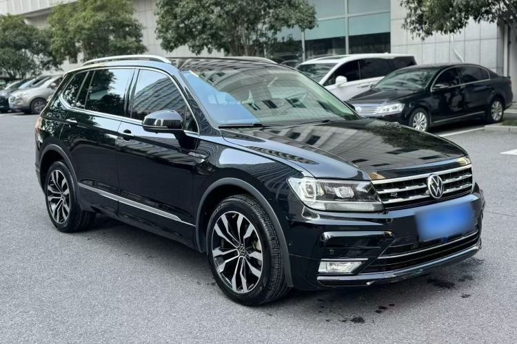 Used Volkswagen Tiguan L 2021 330TSI Automatic Two-Wheel Drive R-Line Enhanced Edition Exterior 3