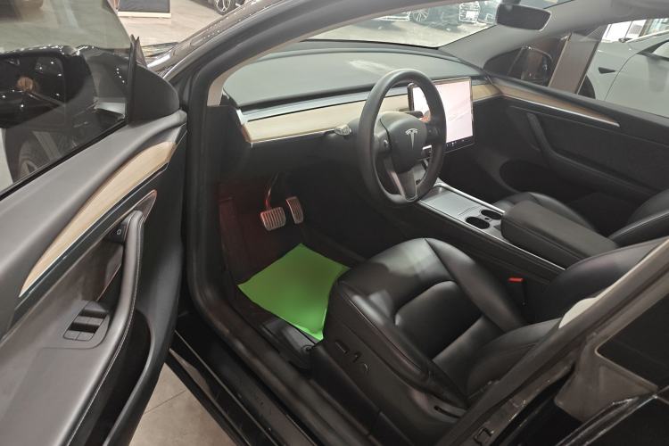 Used Tesla Model Y 2021 Standard Range Rear-Wheel Drive Version Driver Seat
