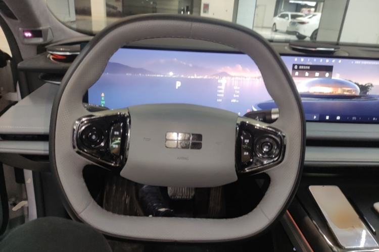 Used Geely Galaxy E8 2025 700 km Long-Range Intelligent Driving Version Steering Wheel