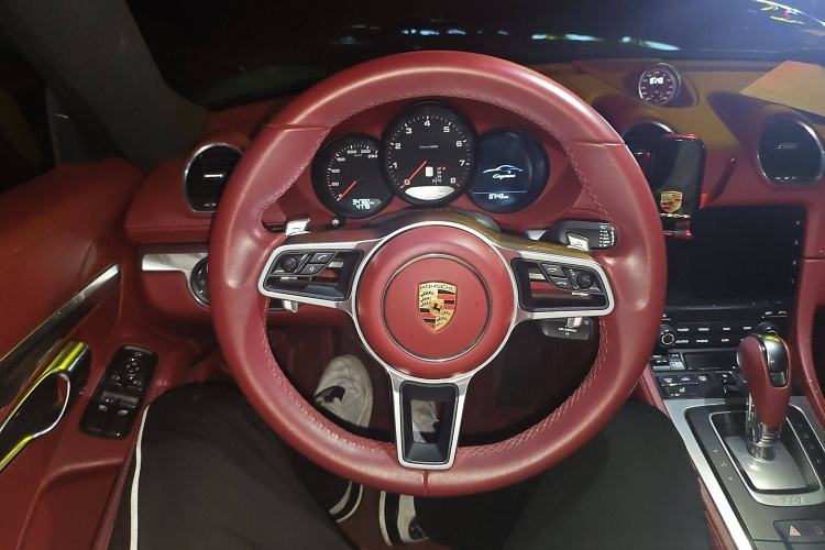 Used Porsche 718 2020 Cayman 2.0T
