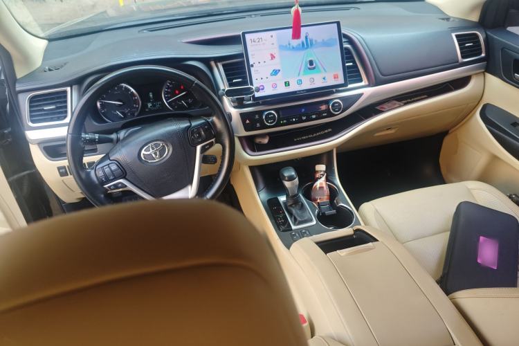 Used Toyota Highlander 2015 2.0T Four-Wheel Drive Luxury Edition 7-Seater