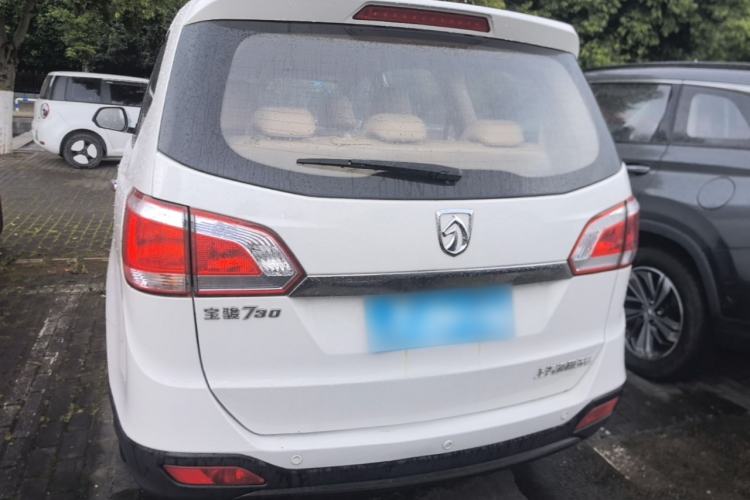 Used Baojun 730 2014 1.5L manual Comfort ESP version 7 seats
